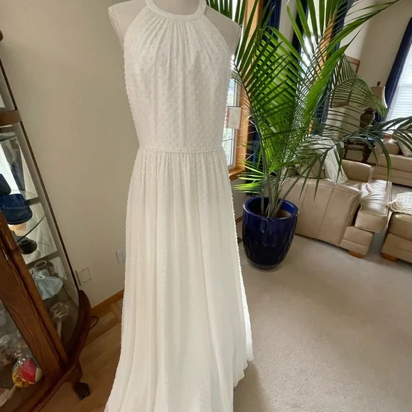 Elegant Ivory Wedding Dress - Picture 7 of 14